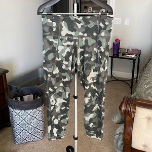 Athleta Lightning Camo 7/8 Tights